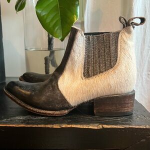 Freebird by Steven Lasso P cow hair ankle boots Size 8